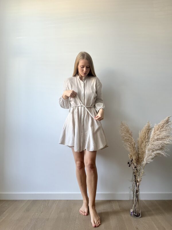 woman organic cotton dress with long sleeves