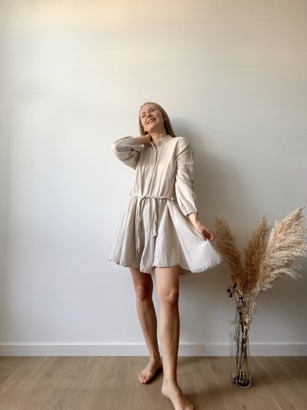 woman organic muslin dress with long sleeves