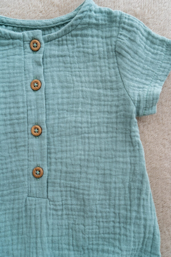Breathable muslin one-piece outfit
