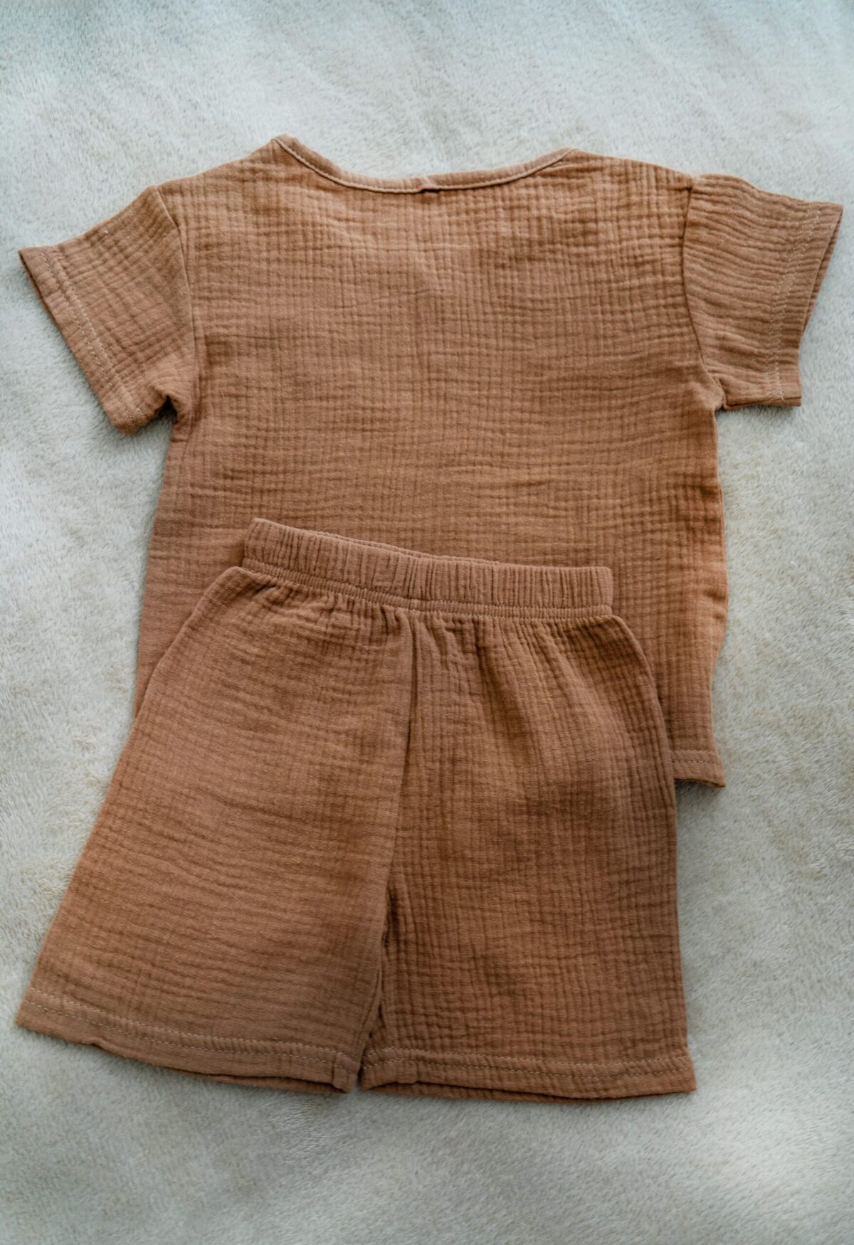 Breathable muslin T-shirt and short set for toddlers